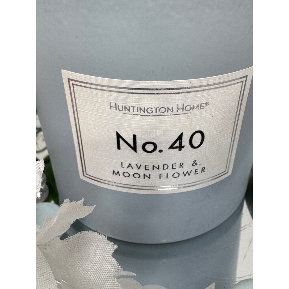 Huntington Home No. 40 Lavender and Moon Flower Candle